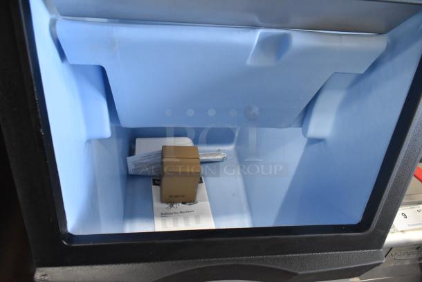 Avantco 194BIN40022 stainless steel 22" ice storage bin, metallic alloy exterior, new with minor scratches, 383 lb capacity.