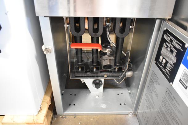 Brand new Mainstreet 541FF40L stainless steel propane deep fat fryer, 90,000 BTU, with 40 lb. capacity and two metal fry baskets.