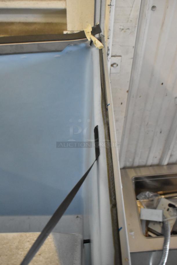 Stainless steel Hoshizaki B-900SF ice storage bin, 52-inch, 900 lb capacity. Brand new with minor scratches and dents.