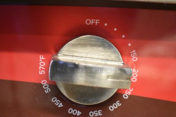 Thermostatic control knob of Avantco 177EG24N griddle, stainless steel, temperature range 150°F to 570°F, new condition.