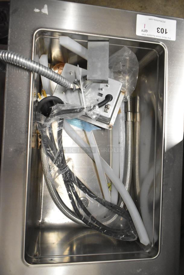 BRAND NEW SCRATCH AND DENT! ServIt 423SDW1H stainless steel insulated drop-in hot food well, includes components. 208/240V, 1 Phase.