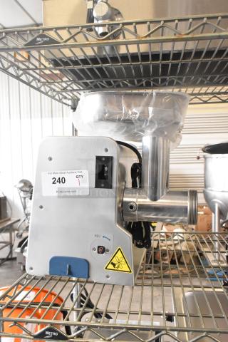 BRAND NEW SCRATCH AND DENT! 2022 Edlund EDVG-12A Stainless Steel Commercial #12 Electric Meat Grinder. 120 Volts, 1 Phase. - Item #1222867