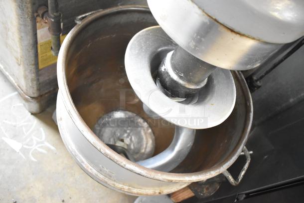 Hobart L 800 metal commercial 80-quart dough mixer with mixing bowl and hook. Visible wear, 200V, 1-phase.