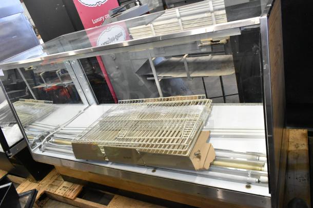 Federal Industries VH-77 metal floor display case, glass panels, metal shelves, 118V, 1 Phase, used condition.