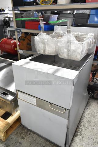 Brand new Dean SR162GN stainless steel gas fryer, 75 lb capacity, 150,000 BTU, comes with 2 metal baskets. Scratch and dent.