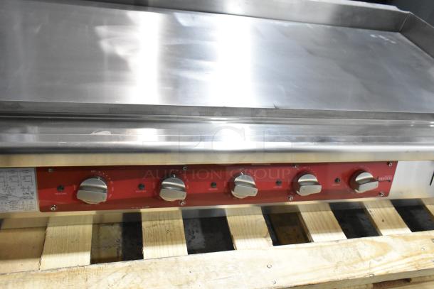 Brand new 2025 Avantco 177EG60E 60" stainless steel electric griddle, thermostatic controls, 240V, 3-phase, minor scratches.