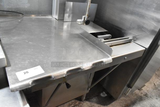 Hobart 5614 commercial meat saw. Metal build, floor style, 200-230V, 3 phase. Good condition with clean work surface.