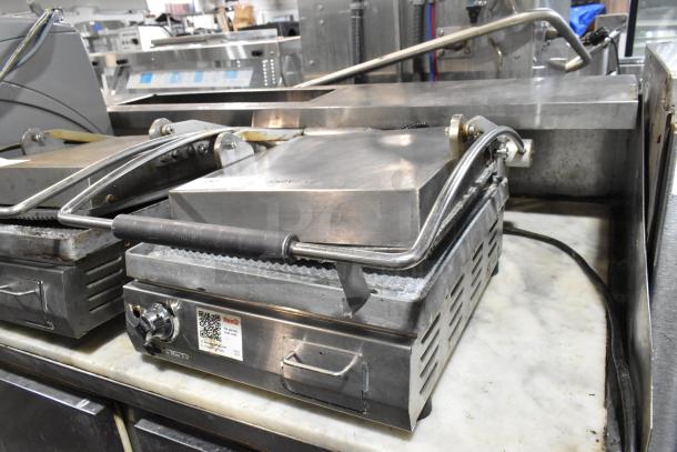 Star Pro Max PET14 stainless steel commercial panini press, 125 volts, 1 phase, with adjustable top grill and heating dial.