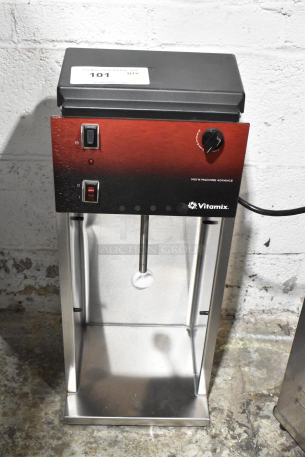 2025 Vita-Mix VM0805B stainless steel commercial drink mixer, 120 Volts, 1 Phase, excellent condition, auction tag visible.