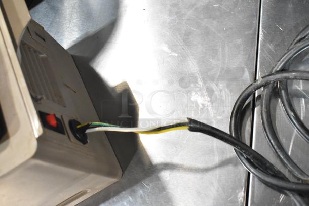 Vita-Mix VM0145 metal countertop blender base. Visible power cord; suitable for 120 volts, 1 phase.