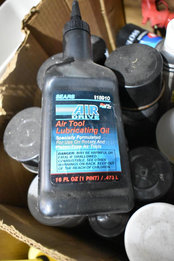 ALL ONE MONEY! Tier lot with EZ Handspreader, nails, and Sears Air Tool Lubricating Oil 16 fl oz. Variety of conditions.