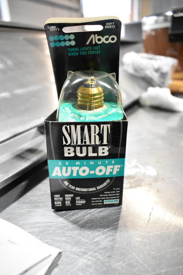 Smart Bulb Auto-Off, 30-minute timer, 60W, 695 lumens, packaged. Features automatic shut-off. New condition.