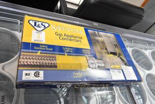 BRAND NEW T&S Safe-T-Link 48" Yellow Gas Hose, 3/4" NPT, stainless braid, FreeSpin fitting, installation kit included.