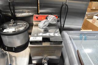 BRAND NEW SCRATCH AND DENT! 2024 Avantco 177F200 Stainless Steel 15 lb. Medium-Duty Electric Countertop Fryer w/ Metal Fry Basket and Lid. 208-240 Volts, 1 Phase. - Item #1220406