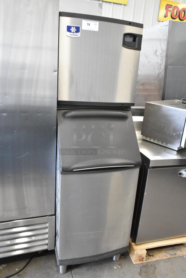Manitowoc IY0524A-161D stainless steel ice head on B420 ice bin, 115V, 1 phase, commercial use, minor surface wear.