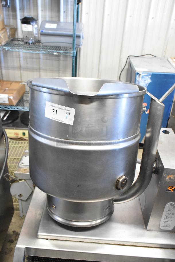 Groen stainless steel commercial steam kettle, electric-powered, 208/240 volts, excellent condition, auction label visible.