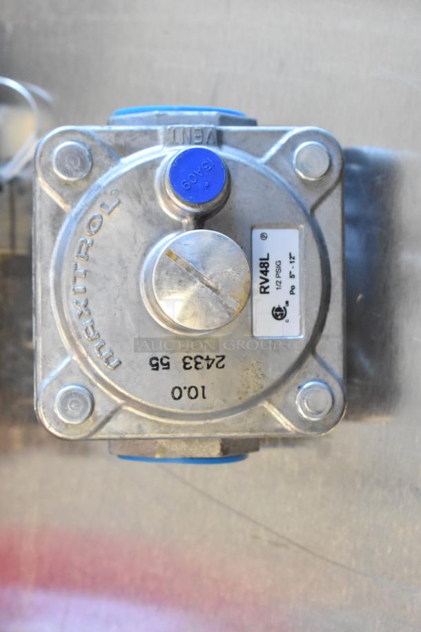 Maxitrol RV48L gas hookup piece, new scratch and dent item, with labeling showing 1/2 PSIG pressure specifications.