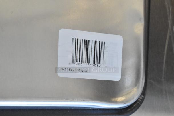 Nordic Ware Naturals 3-Piece Aluminum Sheet Pan Set with wire rim. New condition. Label shows barcode and code BM176DUNNSHALF.