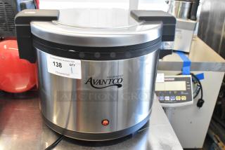 Brand new Avantco 177RWB92 rice warmer, 92 cup capacity, sealed. Scratch and dent model, 120V, 1 phase.