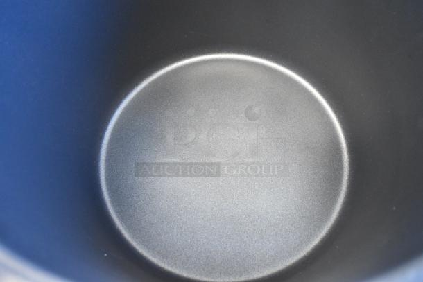 Interior of Avantco 177RWB92 rice warmer, showing smooth, clean inner surface. Brand new, 92 cup capacity.