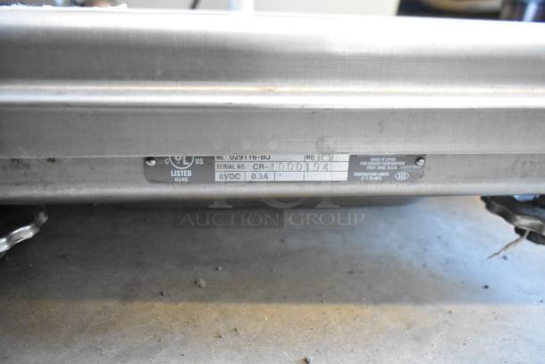 Hobart RW Metal Scale, Model RW, in good condition. Displays serial no. CR-1000194, 8VDC 0.3A on label. Made in Japan.