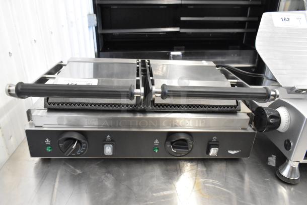 2024 Vollrath TSI8002 stainless steel double panini press, commercial grade, countertop design, 208-240V, 1 phase.