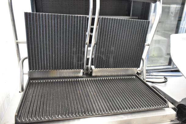 2024 Vollrath TSI8002 stainless steel commercial countertop double panini press, ribbed plates, 208-240V, 1 phase.