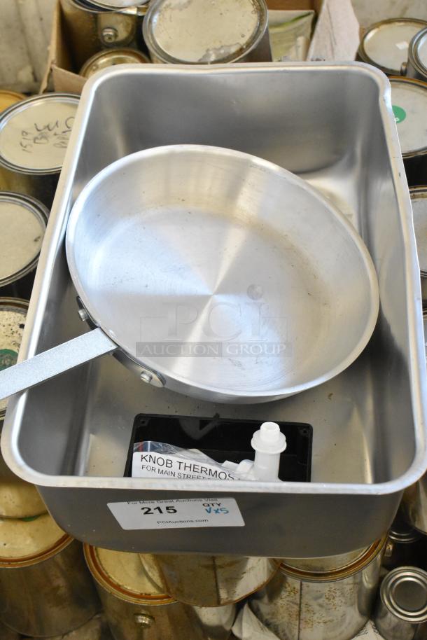 Brand new aluminum fry pan, 14" by Choice; includes thermostat knob for MainStreet Equipment floor fryers. Scratch and dent.