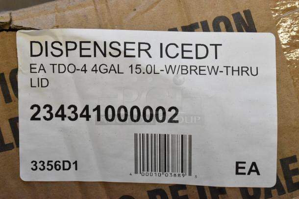 Label on Bunn 34100.0002 TDO-4 4 Gallon Iced Tea Dispenser box, showing model number, capacity, and brew-through lid feature.