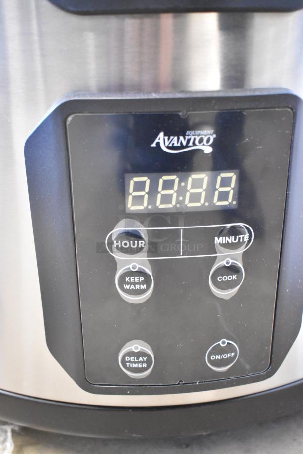 Brand new Avantco 177RCSB90 digital rice cooker, 90 cup capacity, with digital display. Slight blemishes evident. 240V, 1 Phase.
