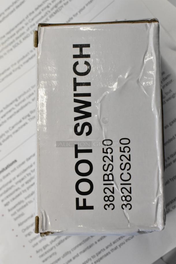 Box label reading "FOOT SWITCH 382IBS250 382ICS250," indicating compatibility with models ICS250 and IBS250.