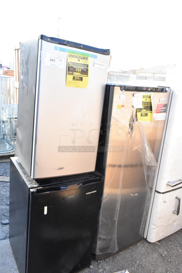Three coolers: Frigidaire FGFR334-B, Frigidaire EFRF698-6COM, Black & Decker BCE46B. 115 volts, 1 phase. Auction lot.