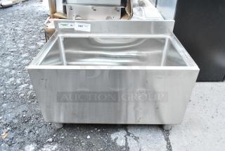BRAND NEW Regency 600IB1830 18"x30" underbar ice bin, 98 lb. capacity, scratch and dent condition, visible NSF label.