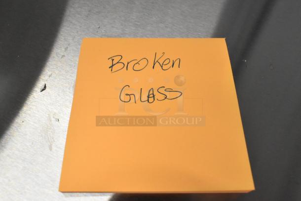 Brand new Avantco 177CPO16TSGL stainless steel pizza/snack oven, scratch and dent, adjustable thermostat, missing glass door.