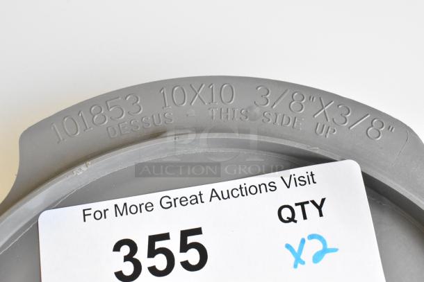 2 brand new food processor blades, model EM/SD 5-6/16, labeled "101853 10X10 3/8X3/8". Scratch and dent condition. Quantity 2.