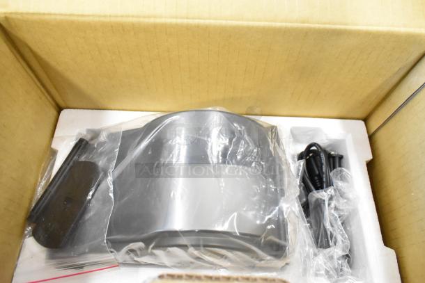 Brand new AvaWeigh OS-2130D thermal label printer in box. Scratch and dent condition. Includes power cables.