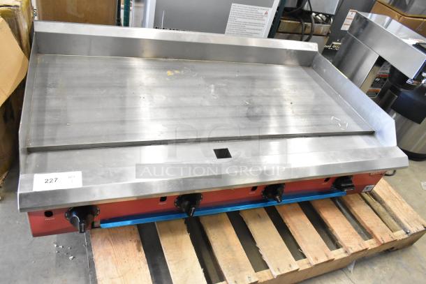 Brand new Avantco 177CAG48TG 48" countertop natural gas griddle, scratch and dent, thermostatic controls, 140,000 BTU.