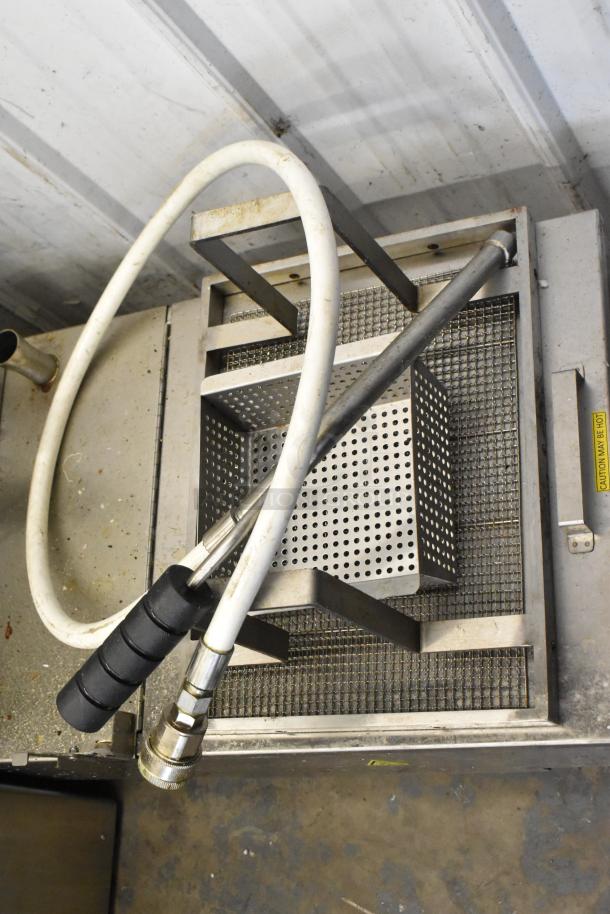 BRAND NEW 2024 Fryclone 259OFM110 oil filter machine, 115 lb. capacity, stainless steel, 2-way pump, 120V, low-profile design.