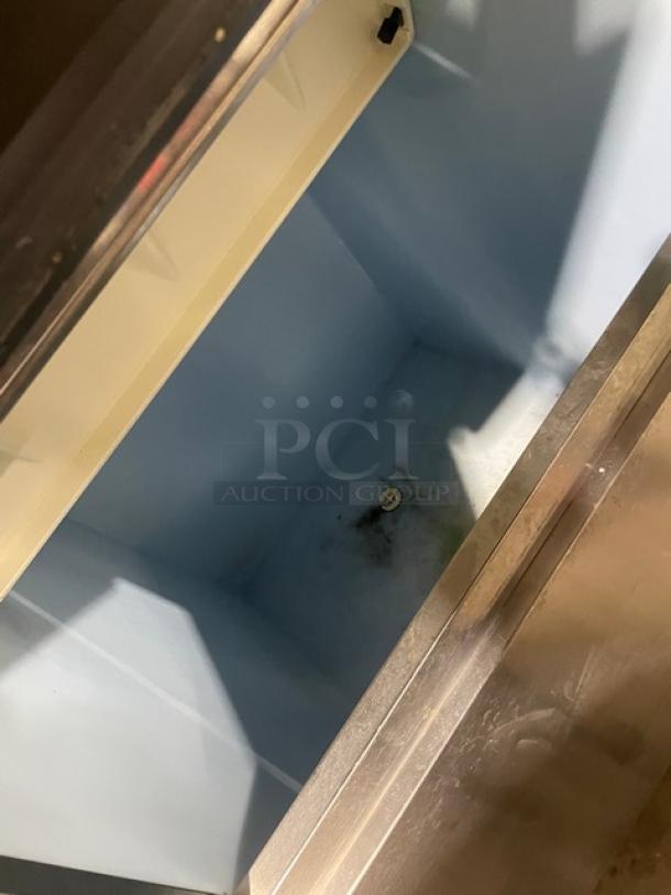 Manitowoc Indigo Series IY0454A-161 ice maker interior, stainless steel, Energy Star certified, model SN: 1120239059.