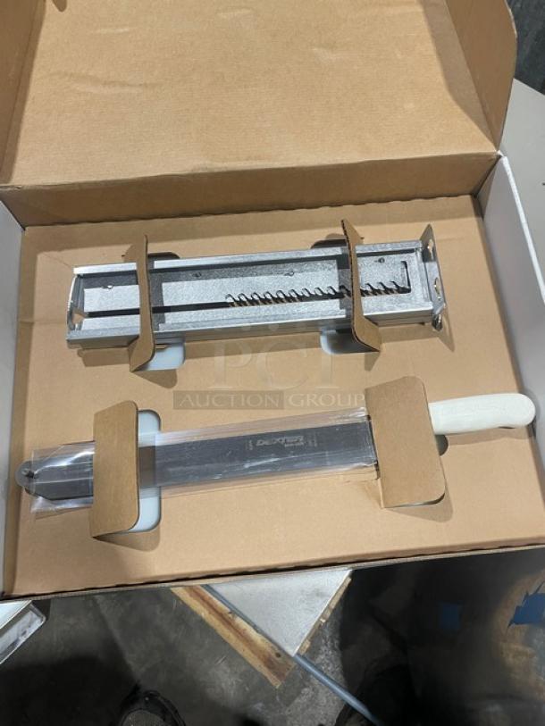 Dexter Russell Safe-Splitter Countertop Cutting Board System, Model 09703, new in box with knife and board, ready to use.