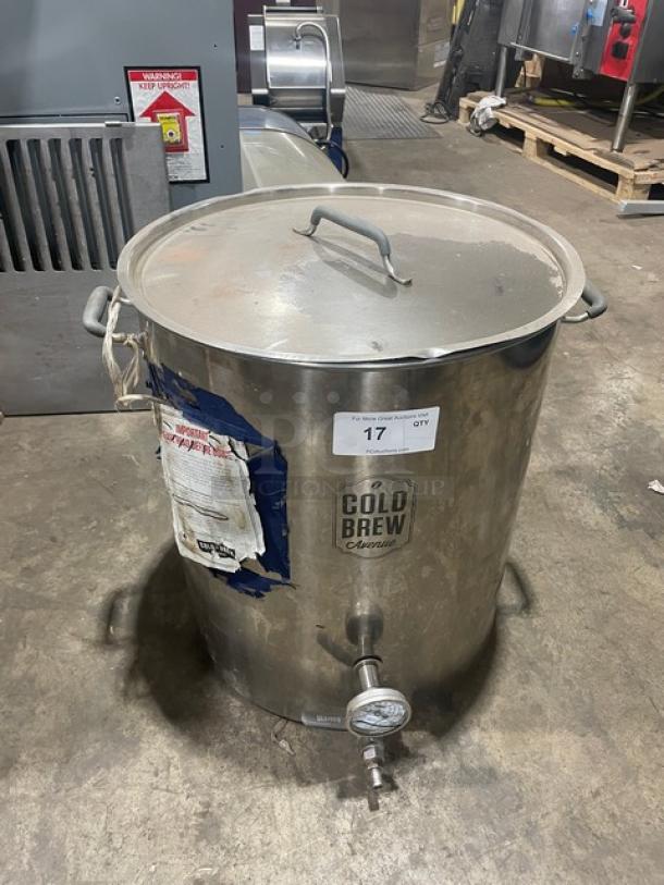 Cold Brew Avenue stainless steel cold brew coffee maker with cover and handles. Visible label. Good condition.