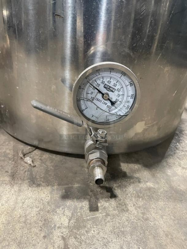 Cold Brew Avenue stainless steel cold brew coffee maker, features gauge and spigot, countertop model, with cover and handles.