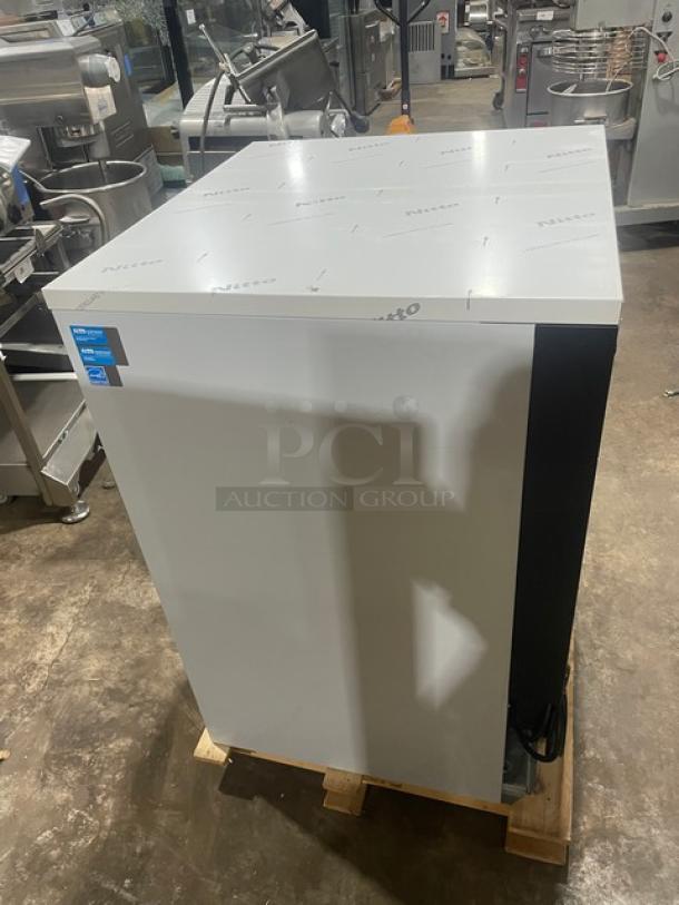 NEW Manitowoc RF0644A ice maker, air-cooled, stainless steel, flake-style, 115V, in box, with legs, SN: M07540122015.