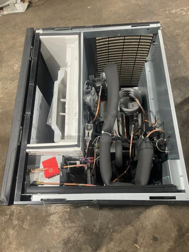 Manitowoc KYT0400W161 ice machine head, stainless steel, electric, water-cooled, half cube style, new condition.