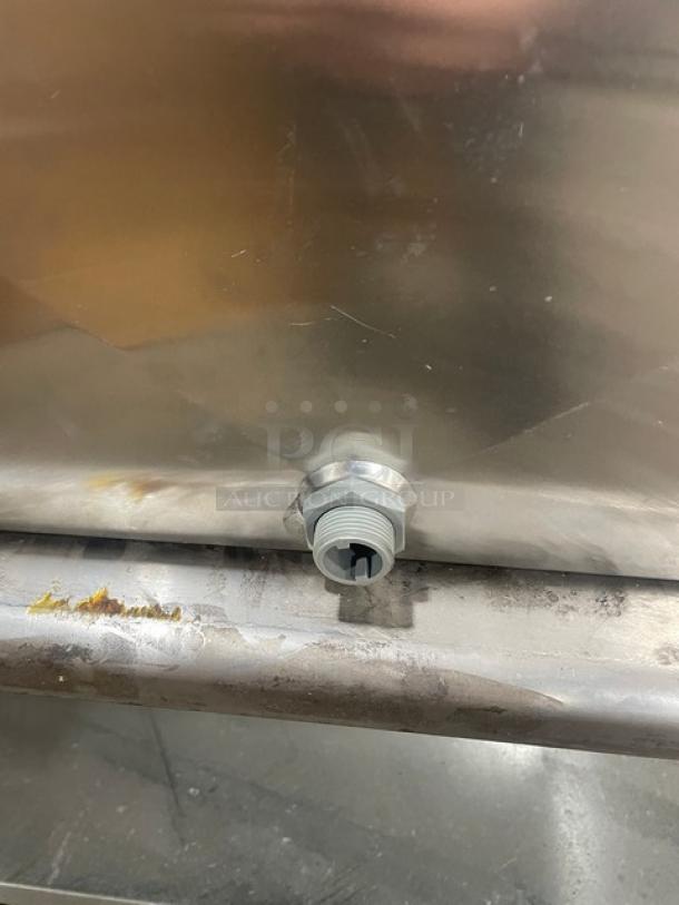 Thermowe 2023 stainless steel low-temp condensing unit, Model TL401F8SES, electric, 220V 3-phase. Clean condition.