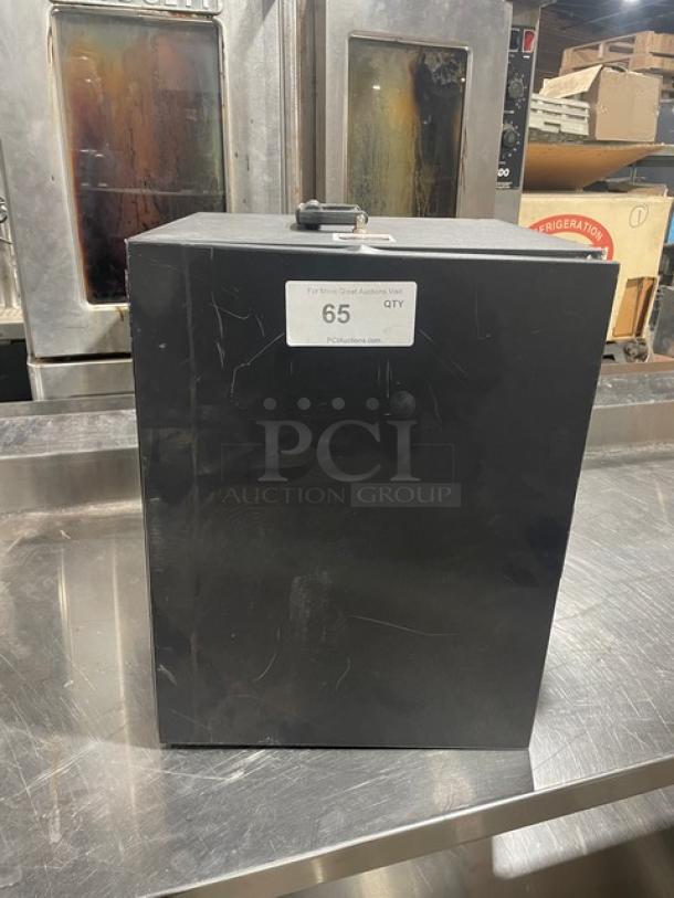 Forbes Ultra Series Model 6272 black 3-tier insulated food carrier with stainless steel interior, 120V, commercial-grade.