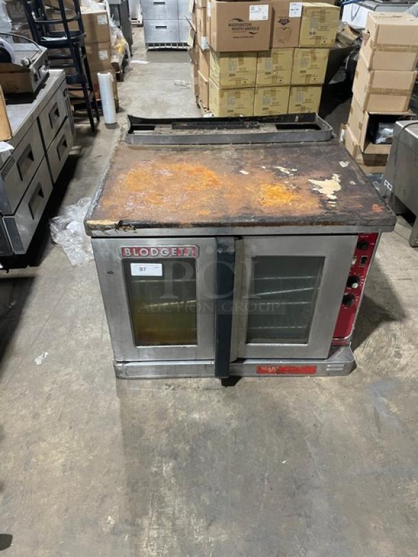 Blodgett Mark V commercial convection oven, electric, stainless steel, view-through doors. Used, rusted top surface.
