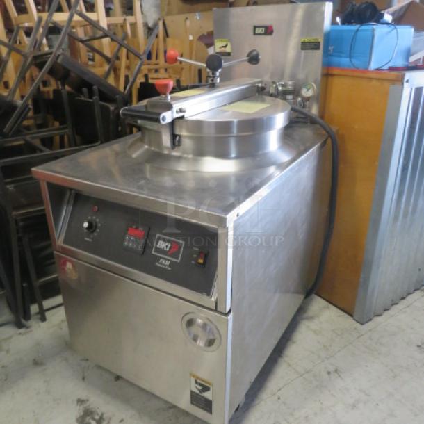 BKI FKM-F 75lb electric pressure fryer on casters, model FKM-F, 208V, 3-phase, stainless steel, working condition, 24x39x50.