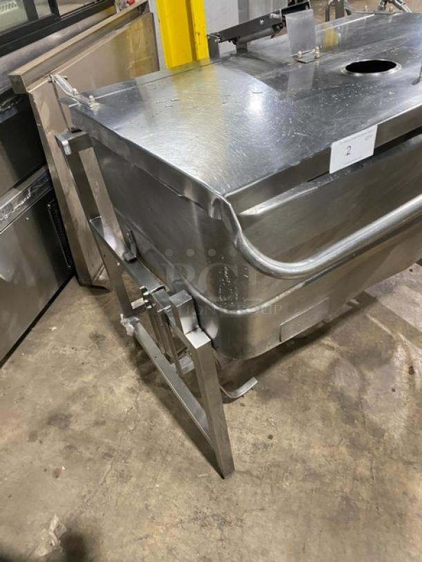 Groen NHFP/E4 stainless steel 40-gal. tilt skillet, natural gas, single spout faucet, on legs, commercial grade.