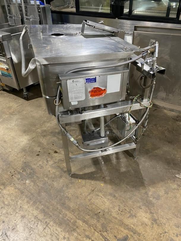 Groen NFHPE4 40 Gal. stainless steel tilt skillet, natural gas, single spout faucet, on legs, commercial use.